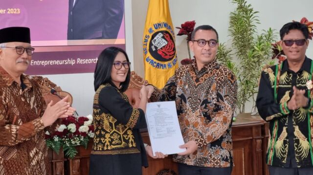 Umbu rata terima sk mendikbudristek