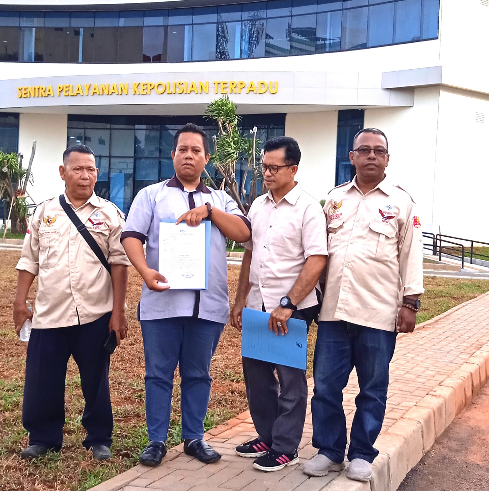 tIDAK TERIMA DISEBUT WAJAH WAJAH PUNGLI