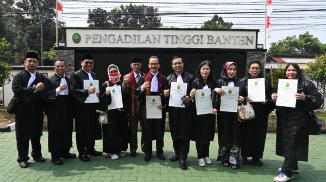 Soegiharto Santoso Resmi Jadi Advokat PERATIN