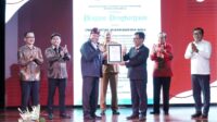 Universitas Warmadewa Terima Penghargaan BNPT