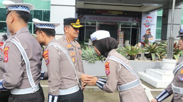 polresta Tangerang Pimpin Apel Pagi