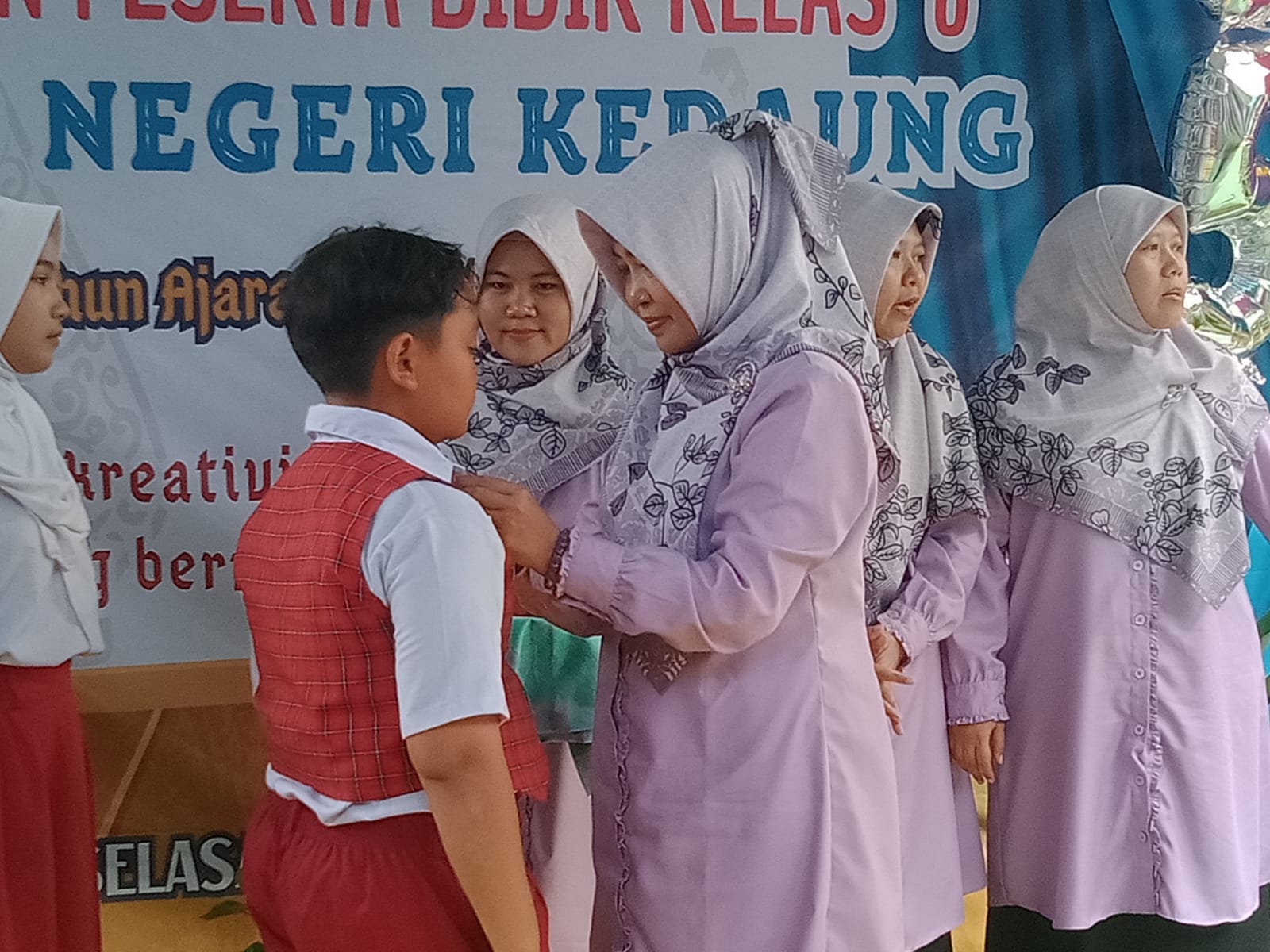 Pelepasan Siswa Kelas 6 SD Negeri Kedaung