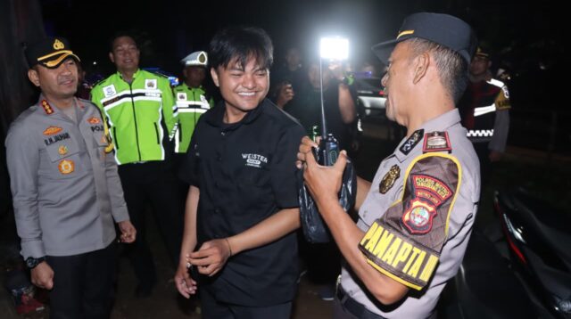 Kapolres Metro Tangerang Kota Pimpin Patroli Malam Minggu