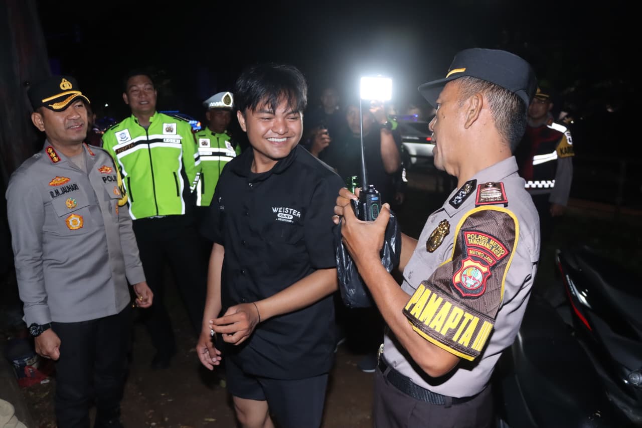 Kapolres Metro Tangerang Kota Pimpin Patroli Malam Minggu
