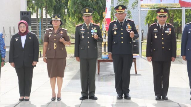 Peringati Hari Pahlawan, Kapolresta Tangerang dan Forkopimda Gelar Upacara di TMP