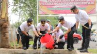 Kapolres Metro Tangerang Kota Pimpin Gerakan Bersih-Bersih dan Ketahanan Pangan di Mako Polres 1 Kapolres Metro Tangerang Kota