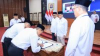 Lantik 10 Pejabat, Menaker Tekankan Penguatan K3 dan Tata Kelola yang Akuntabel 1 Menaker